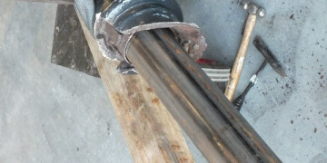 New reinforcing tube to broken cast iron finger post